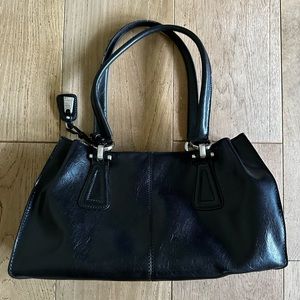 5/$20* Liz Claiborne Y2K firm black faux leather 14x8x6 shoulder bag, 10” drop